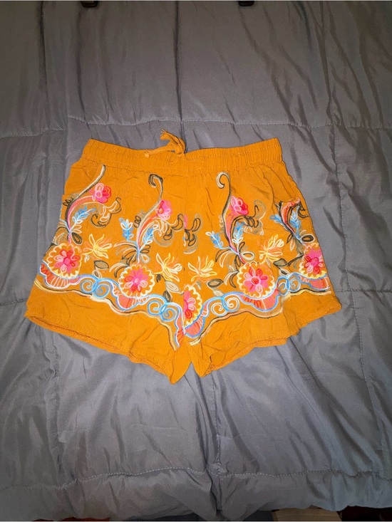 Pants - Cute Mustard Yellow Embroidered Boho Shorts | Size S/M
